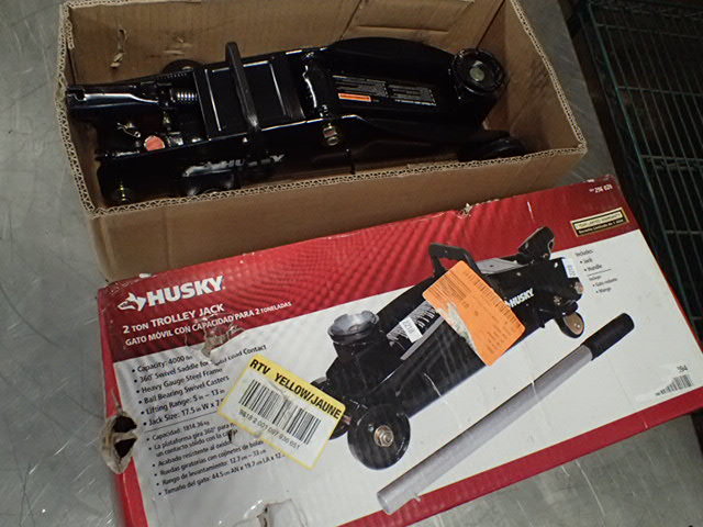 lot 3756 image: Husky 2 Ton Trolley Jack