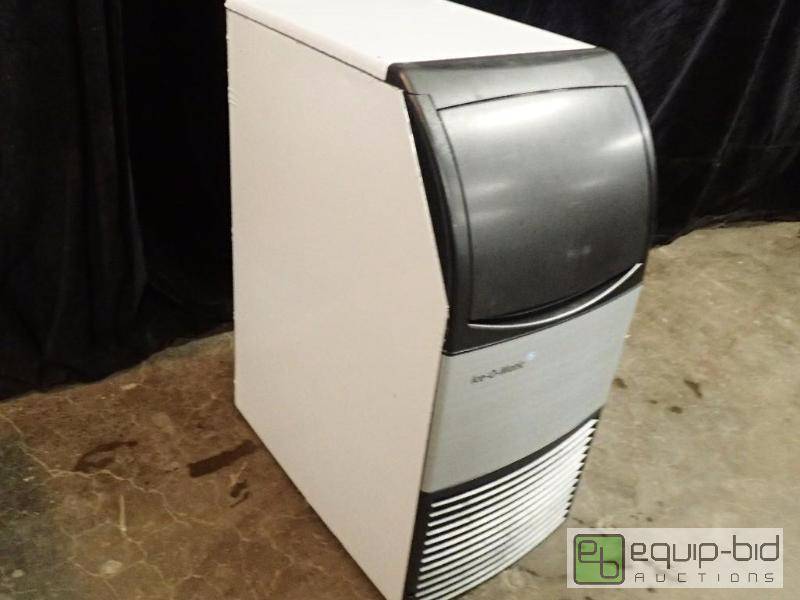 lot 3044 image: Ice-O-Matic 60 lb Air Cooled Self-Contained Cube Ice Machine