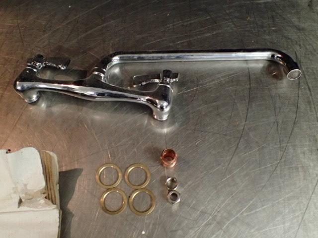 lot 3783 image: Faucet Kit