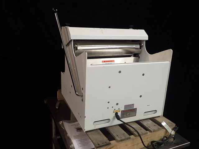 lot 3798 image: Thunderbird Bread Slicer