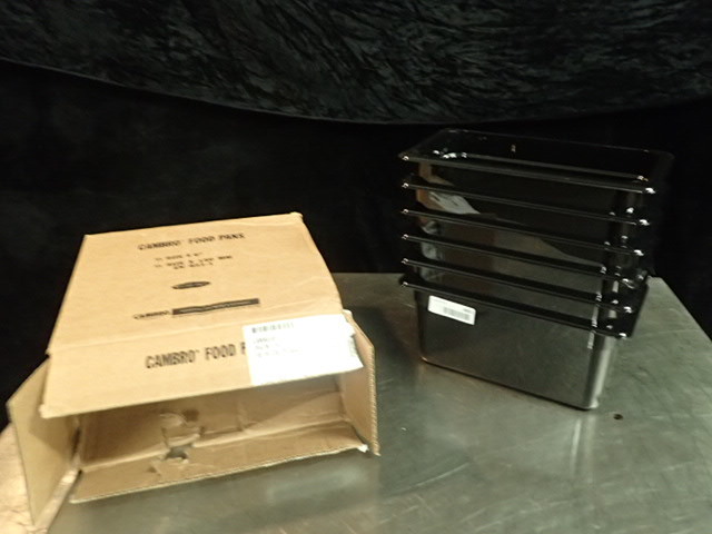 lot 3803 image: (6) 13 Size 6 Cambro Food Pans