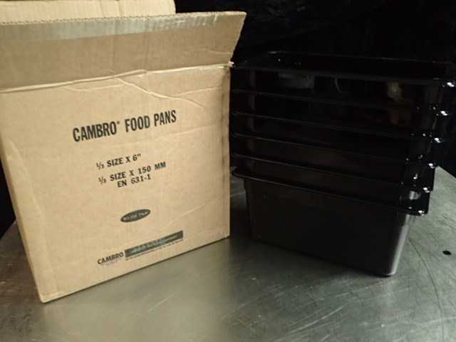 lot 3817 image: (6) 13 Size 6 Cambro Food Pans