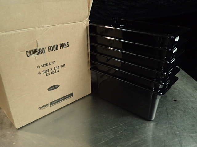lot 3833 image: (6) 13 Size 6 Cambro Food Pans