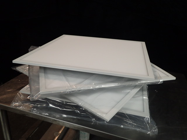 lot 3805 image: (4) LED Light Panels