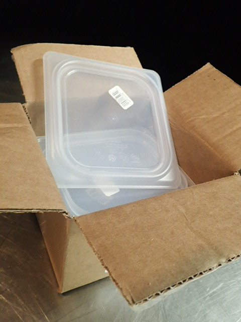 lot 3896 image: (5) 16 Size Translucent Cambro Seal Covers