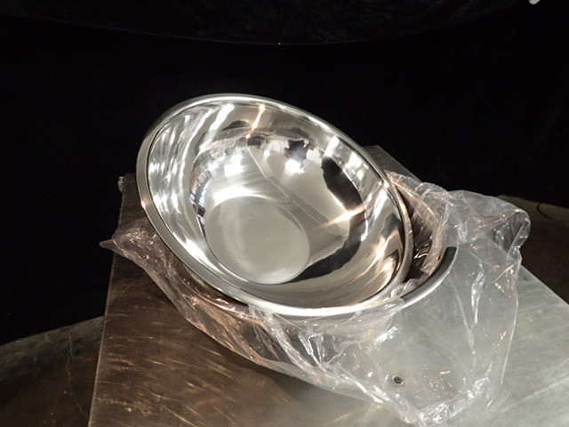 lot 3909 image: (2) Browne 19 Stainless Steel Mixing Bowls