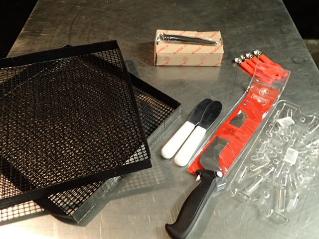 lot 3910 image: Misc. Restaurant Supplies