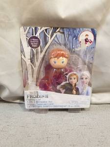 lot 17125 image: Frozen 2 Floating Leaf 3 In 1 Decanter Set- Body Washshampoo Conditioner