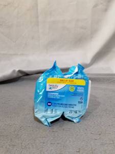 lot 17255 image: BEAUTY 360 CLEANSING MAKEUP REMOVER VALUE SIZE 2 X 30 CT PACKS  60 TOWELETTES