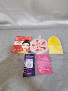 lot 87612 image: LOT OF 5 DIFFERENT BEAUTY FACE MASK