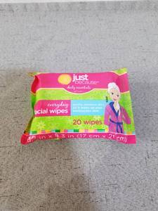 lot 87617 image: JUST BECAUSE DAILY ESSENTIALS EVERYDAY FACIAL WIPES 20 WIPES