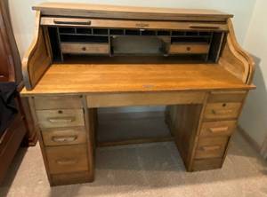 lot 9745 image: Antique Roll Top Desk -&nbsp See pics for measurements - Comes apart to move