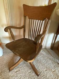 lot 9746 image: Antique Accountants Chair - Great hardware underneath Amazing style