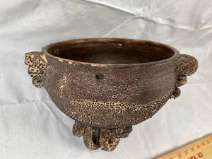 lot 9759 image: Neat Stoneware Hanging Pot