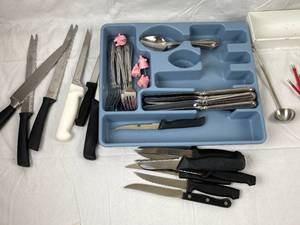 lot 9786 image: Lot of Silverware and Knives - Great Set