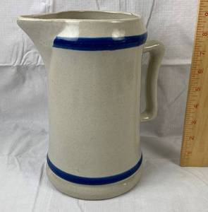 lot 9789 image: Vintage Stoneware Pitcher -&nbsp Almost 10 tall