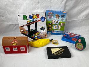 lot 9808 image: Lot of Games - All in great condition - Dominos, Tic-Tac-Toe and more