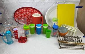 lot 9829B image: Lot of Kitchen Items - Lots of Kids Cups and Sandwich Crust Trimmer, Margarita Plastic Glasses and more