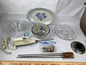 lot 9832 image: Lot of Kitchenware - Pfaltzgraff Platter Blue Flower, Chip and Dip Set, Electric Knife and BBQ Skewers - Set of 4 Abalone Napkin Rings