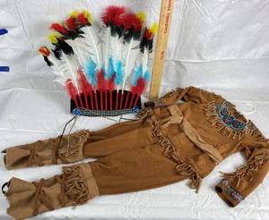 lot 9882 image: Childs Dress up Costume - Size Medium