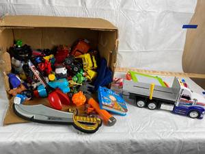 lot 9885 image: Kids Play Toy Lot - Tow truck has lights and engine sounds Hours of Play and Fun Enclosed