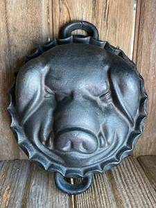 lot 9701 image: Cast Iron Pig Decor almost a foot across HEAVY - Excellent Condition