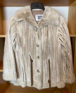 lot 9936 image: Beautiful Fur Jacket from Lewins Size Small to Medium - Pristine Condition