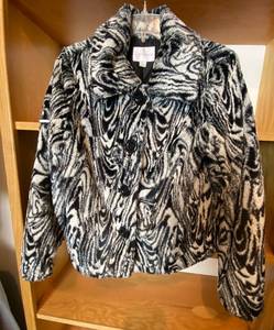lot 9945 image: Fancy Erin London Faux Fur Jacket - Ladies Size 8 - Beautiful Condition