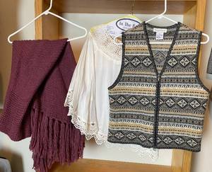 lot 9956 image: Lot of Ladies Poncho, Shawl and Sweater Vest - All VERY NICE MUST SEE