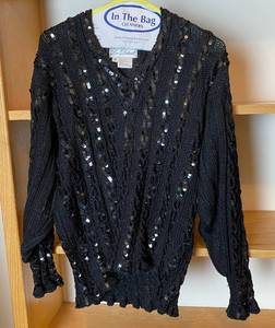 lot 9962 image: Fancy, Dressy Sequined Sweater - Well Made Size Medium by Les Details - VERY NICE