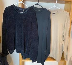 lot 9968 image: Lot of 3 Mens Shirts - Size XL - 2 AXIS, 1 BUGATCHI - Long Sleeved