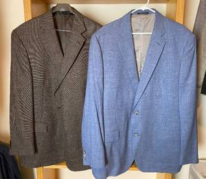 lot 9972 image: Lot of 2 Mens Suit Jackets - Excellent Condition Fits a mens XL - Hart Schaffner Marx & Cremieux - expensive