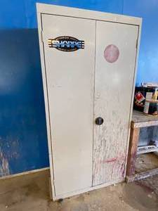 lot 3245 image: Nice Metal Storage Cabinet - Used to Store Paint and Chemicals