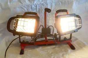 lot 3249 image: Dual - Craftsman Work Lights