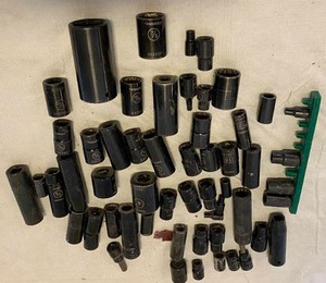 lot 3254 image: BIG Husky Socket Lot - Lots of Tools Here