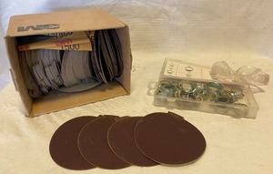 lot 3261 image: Big Lot of 5 Sanding Discs and Hose Clamps