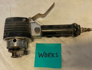 lot 3277 image: Pneumatic DA Air Sander - Works