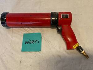 lot 3285 image: Taylor T-7618 Pneumatic Air Caulking Gun