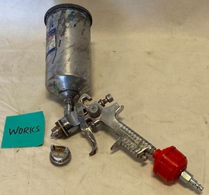 lot 3294 image: Pneumatic HVLP H827W Gravity Feed Air Spray Gun - Works