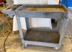 lot 3313 image: Rolling Shop Cart