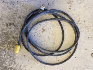 lot 3337 image: Heavy Duty Electrical Extension Cord