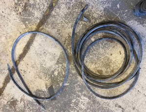 lot 3340 image: Lot of 2 Pneumatic Air Hoses