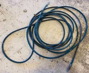 lot 3341 image: Long Pneumatic Air Hose