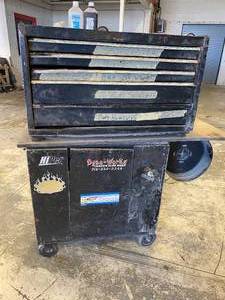 lot 3343 image: Rolling Tool Box
