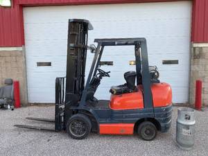 lot 3220 image: Toyota Forklift Truck - Watch Video