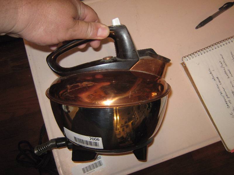 lot 7006 image: GE Copper silver electric Kettle w power cord