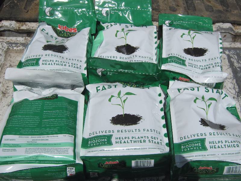 lot 7019 image: 1 case Jobes Organics Fast Start Granular Fertilizer and Soil Amendment (6) 4 lb bags per case
