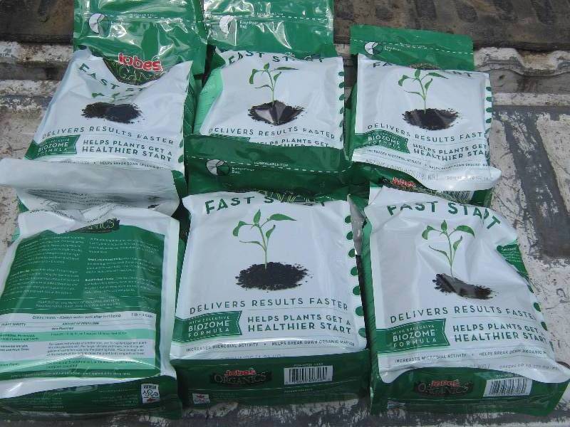lot 7026 image: 1 case Jobes Organics Fast Start Granular Fertilizer and Soil Amendment (6) 4 lb bags per case