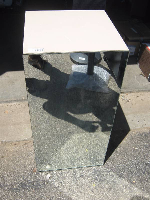 lot 7059 image: Shoe Display Mirror Box 36 tall, 18 x 18 off white box with mirror on one side.