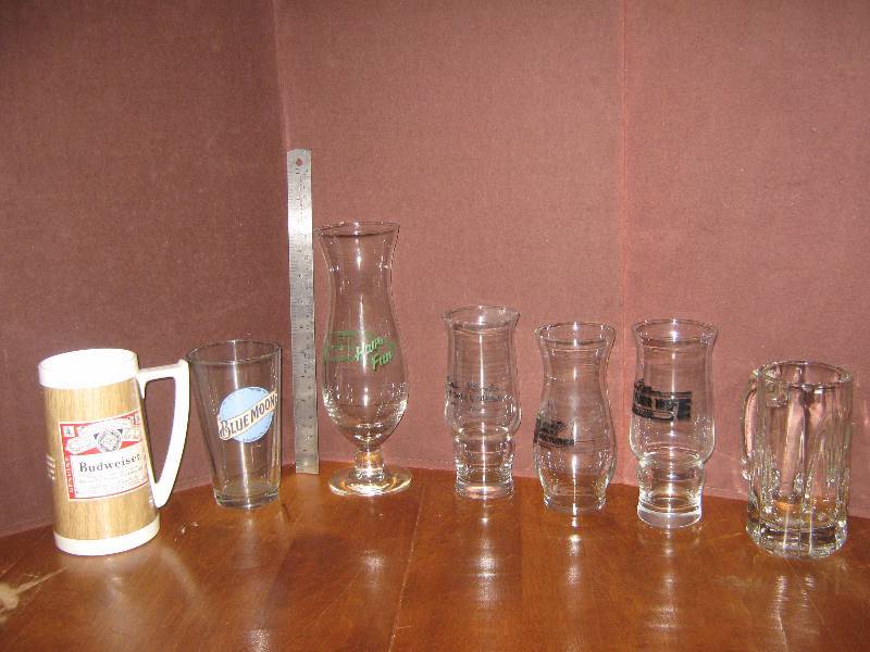 lot 7102 image: 7 ct lot glasses, and plastic Budweiser Mug